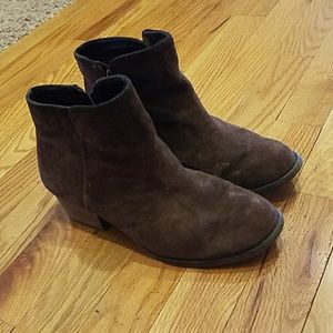 Dark brown suede Jessica Simpson Booties